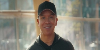 ビデオ: セルジオ・トルヒージョがアリーナ・ステージで『Damn Yankees』を再創造