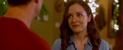 VIDEO: Get a Sneak Peek of Laura Osnes in Hallmark's A HOMECOMING FOR THE HOLIDAYS 