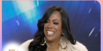 वीडियो: कंडी बुरस ने & जूलियट में मंच पर खुशी पाने की बात की