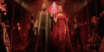 Video: Sehen Sie sich an, wie der Cast von THE DEVIL WEARS PRADA den Titelsong für das Cast-Album aufnimmt