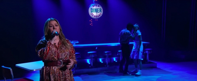 VIDEO: Kelly Clarkson Covers 'She Used to Be Mine' From WAITRESS 