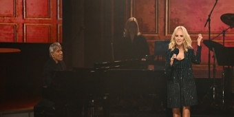 Video: Mira a Kristin Chenoweth interpretar 'This Is Not The Way' de THE QUEEN OF VERSAILLES en THE LATE SHOW