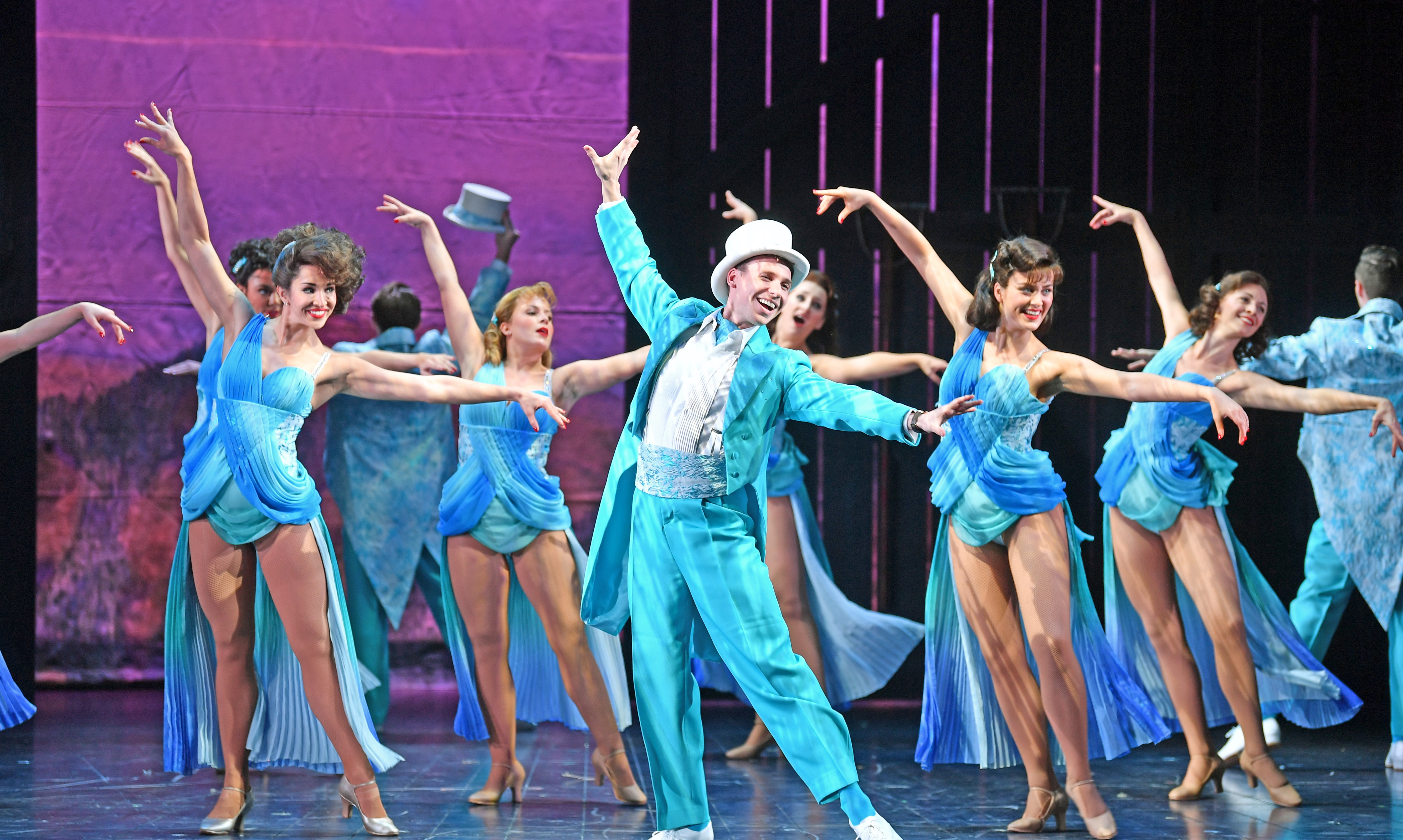 WHITE CHRISTMAS Rehearses 'Limited-Touch' Production Amidst Rising COVID-19 Cases Image