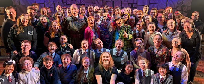 Photos: Tim Minchin Stops By MATILDA THE MUSICAL At Mayflower Theatre