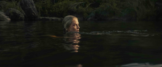 Photos/Video: Charlize Theron Fights for Survival in First Teaser for Netflix's APEX