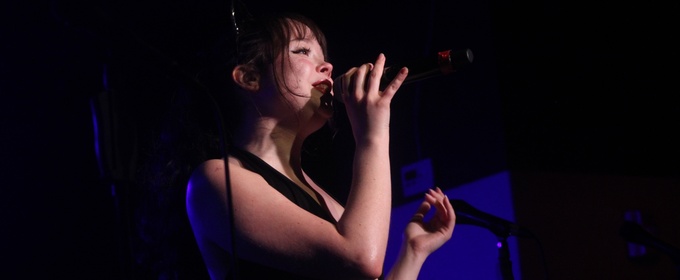 Review: YOURS TRULY, ARIANA GRANDE Ignites The Green Room 42 with Powerful Vocals