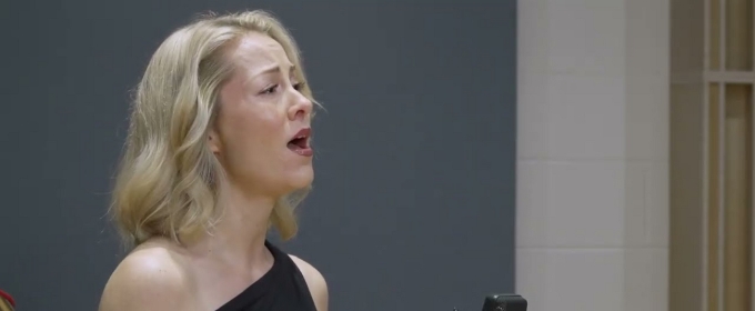 Video: Mary Kate Moore Stars In CABARET At The Guthrie Theatre