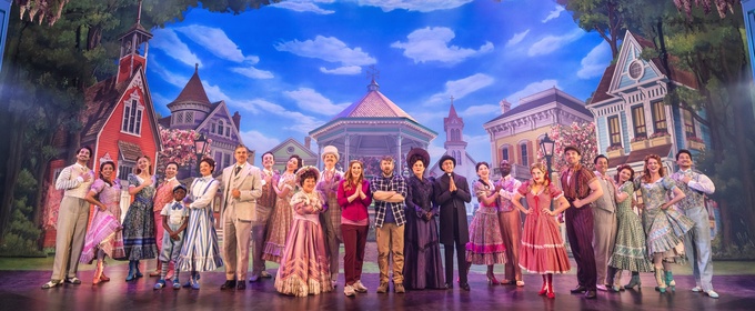 Photo: First Look at the Cast of SCHMIGADOON! on Stage