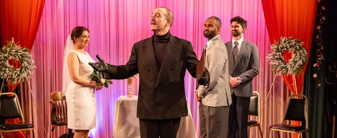 Review: A MIRROR at Third Rail Repertory Theatre