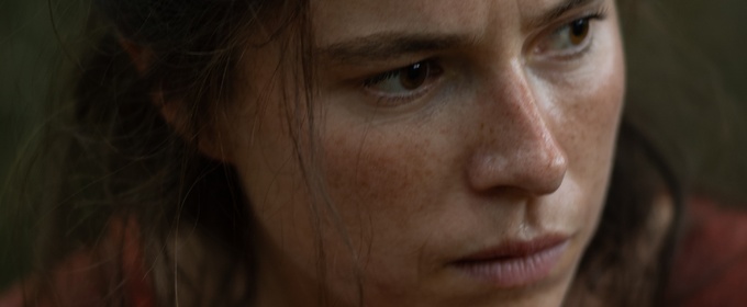 Jessie Buckley Wins First Golden Globe Award for HAMNET