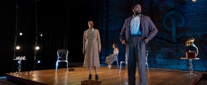 Review: THE GLASS MENAGERIE at Theatrical Outfit