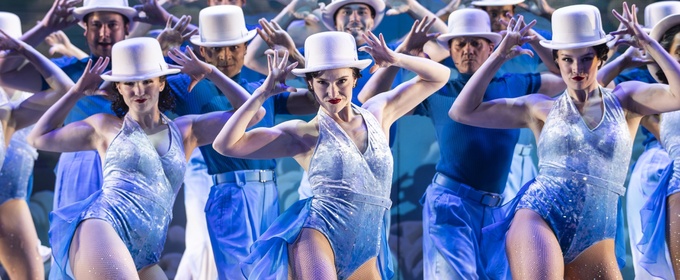 Photos: Irving Berlin’s WHITE CHRISTMAS at the Paramount Theatre Photo