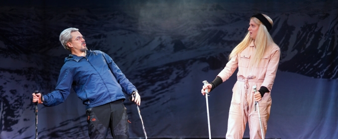 Photos: GWYNETH GOES SKIING Arrives Off-Broadway Photo