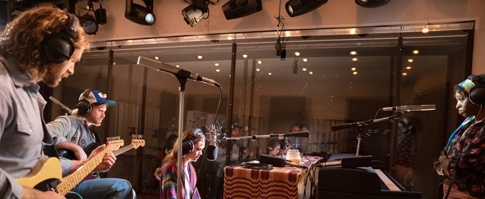 STEREOPHONIC Makes Its Chicago Premiere At The CIBC Theatre