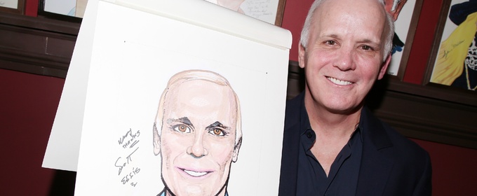 Photos: Scott Elllis Receives Portrait at Sardi's