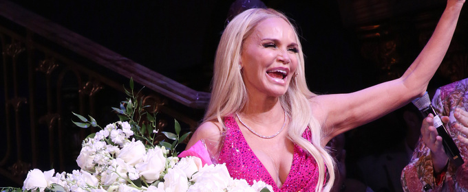 Kristin Chenoweth Returns to QUEEN OF VERSAILLES After Knee & Neck Injury