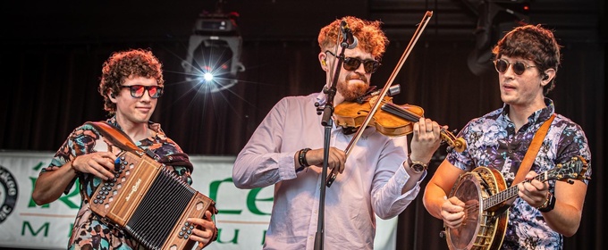 Des Moines Performing Arts To Present BOXING BANJO At The Temple Theater