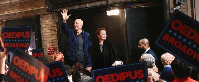 Photos: First Look at OEDIPUS Stars Mark Strong and Lesley Manville