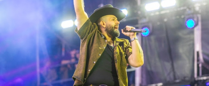 Carín León's Inaugural 'La Cura Fest' Draws Over 70,000 Attendees