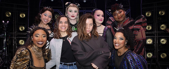 Photos: Aubrey Plaza Visits The New Queens of SIX on Broadway