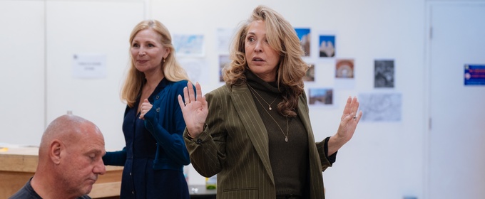 Photos: Tracy-Ann Oberman and Jennifer Westfeldt in Rehearsals for ASSEMBLED PARTIES
