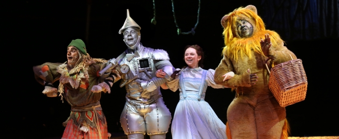 Photos: THE WIZARD OF OZ at North Shore Music Theatre