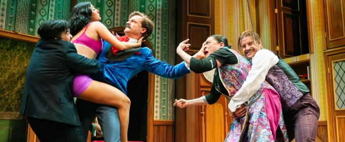 Review: THE PLAY THAT GOES WRONG at SF Playhouse