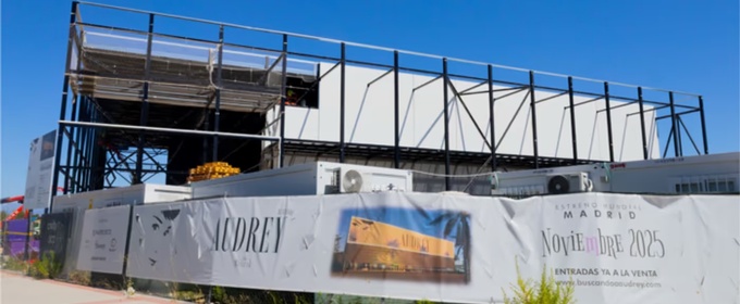BUSCANDO A AUDREY cancela su estreno en Madrid y paraliza las obras de su teatro
