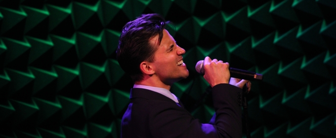 Review: Dez Duron Brings Songs of Love at Joe's Pub