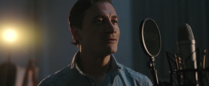 Video: Dean John-Wilson Performs 'In The Light' From A MIRRORED MONET