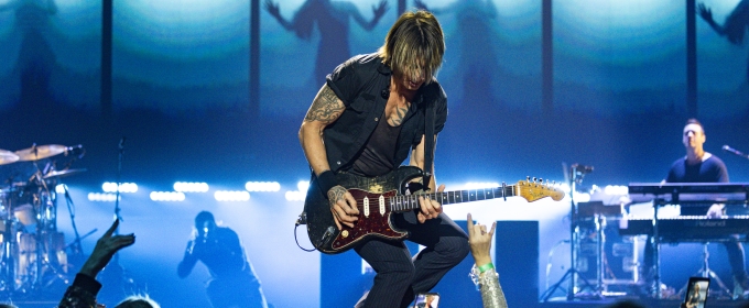 Photos: Keith Urban Electrifies Packed House at Grand Opening of New Las Vegas R Photos