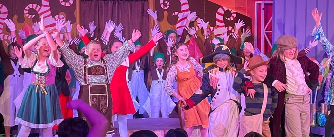 Review: WILLY WONKA KIDS at Red Curtain Theatre in Conway