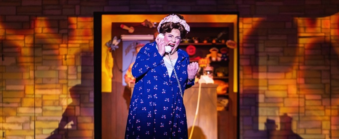 Photos: Nina West and More in HAIRSPRAY at Casa Mañana Theatre