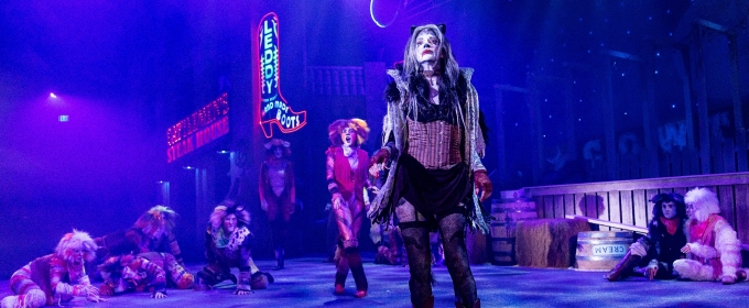 Photos: Jackie Burns and More in 'Country' CATS at Casa Mañana Photo