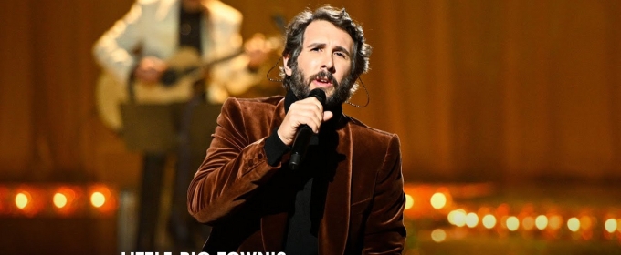 Video: Josh Groban Performs 'The Christmas Song' at 'Christmas at the Opry' Concert