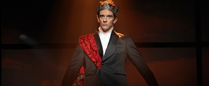 Photos: Michael Urie and More in RICHARD II at Red Bull Theater Photo