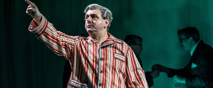 Photos: Michael Sheen and More in NYE at the National Theatre Photo