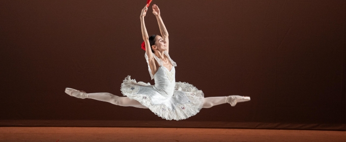 Entre Pasos, Diálogo Entre El Ballet Clásico Y Las Creaciones Recientes