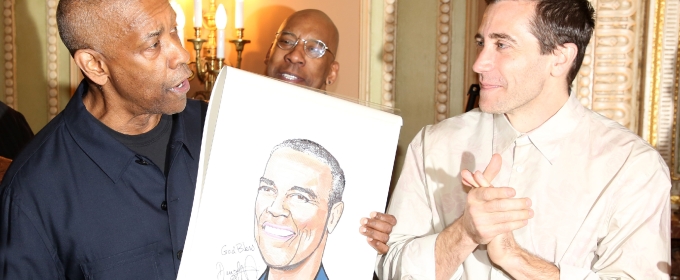 Photos: OTHELLO Star Denzel Washington Celebrates Sardi's Portrait Reveal Photo