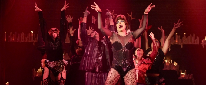 Global Roundup 11/1 - DEAR EVAN HANSEN in the UK, MRS. DOUBTFIRE in Seattle and More! Image