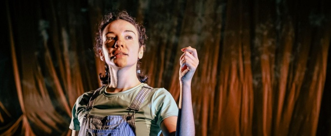 Review Roundup: A GRAIN OF SAND Opens at Arcola Theatre