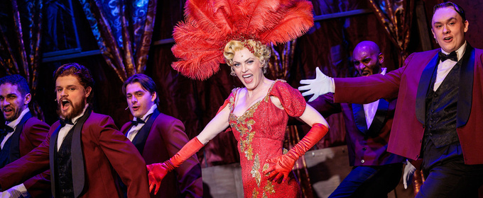 Video: Say 'Hello' to Elaine Hendrix