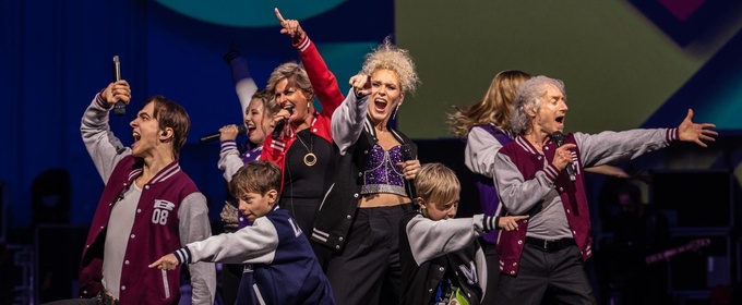 Photos: Sabrina Weckerlin Celebrates 20 Years Onstage With MEIN LEBEN FÜR DIE BÜHNE Concert