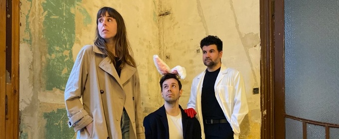 Gara Roda dirige a Paula Malia en la lectura de EL VALS DE BALTIMORE de Paula Vogel