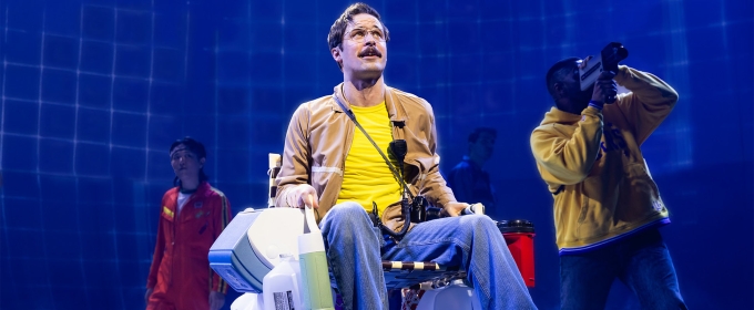 Photos: 42 BALLOONS North American Premiere at Chicago Shakespeare Theater