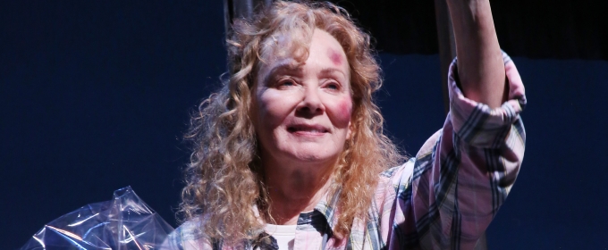 Photos: CALL ME IZZY Star Jean Smart Takes Her Opening Night Curtain Call Photo