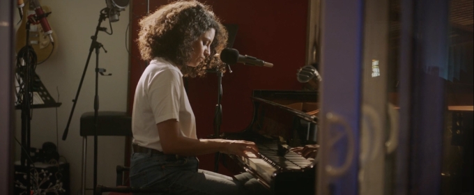 Video: Anoushka Lucas 'Shoulders' Music Video for ELEPHANT at The Menier Chocolate Factory