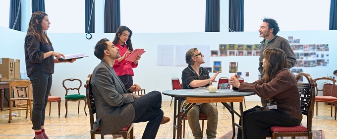 Photos: Inside Rehearsals for THE PSYCHIC at York Theatre Royal