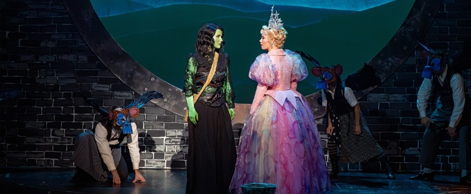 Photos: First Look at the Non-Replica Production of WICKED in Austria