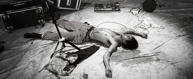 Dominic Fike To Make Las Vegas Venue Debut With COMEDY TRAGEDY PARODY Tour